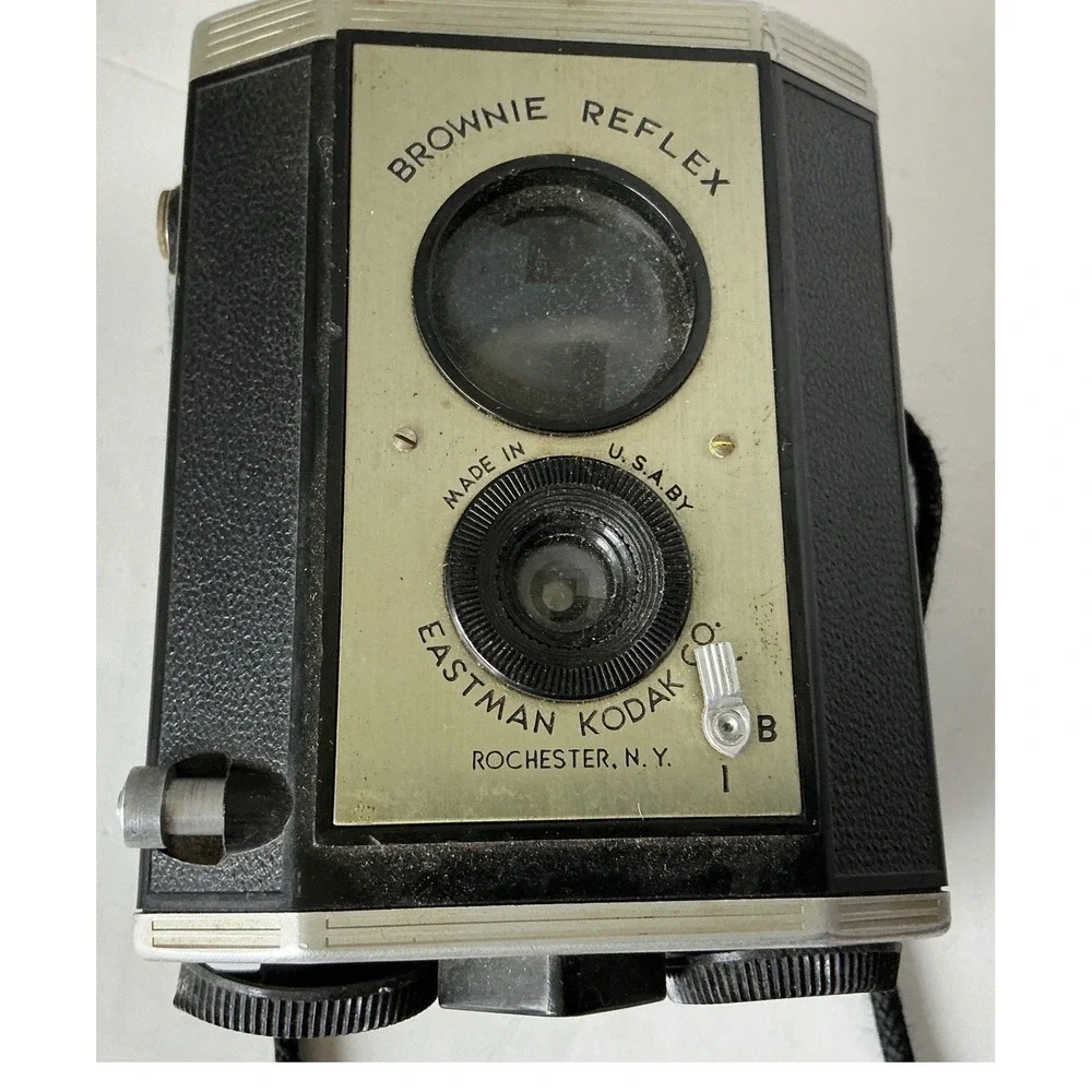 Kodak Vintage Brownie Reflex Twin Lens Box Camera Art Deco 127 Film Rochester NY